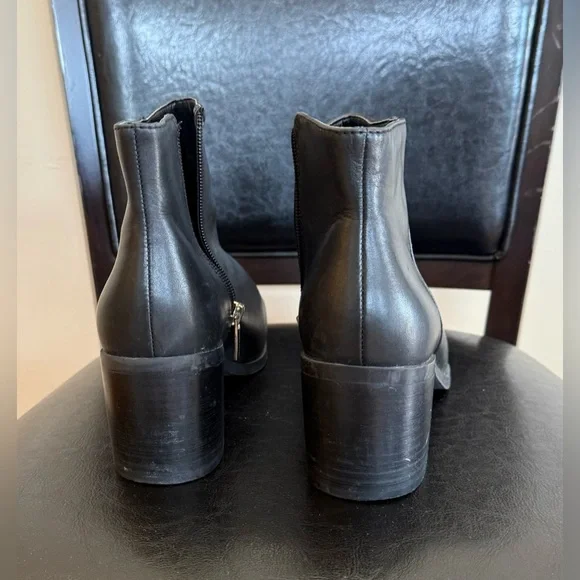 Vince Camuto Gaviren Booties - Picture 9 of 12
